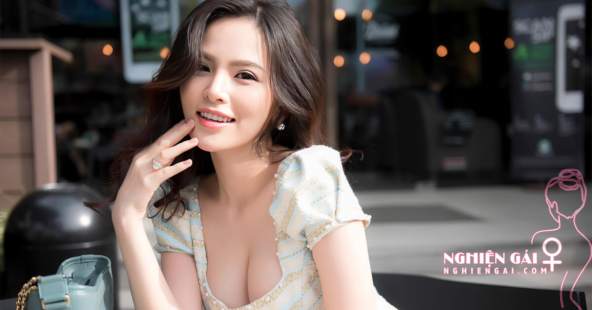 Tiểu Sử Diễn Viên Phi Huyền Trang - "Thánh Nữ Mì Gõ" Của Showbiz Việt